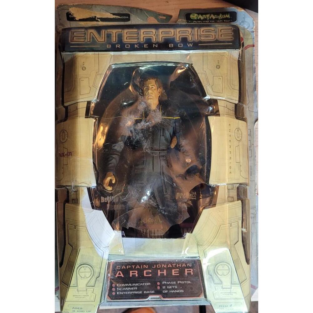 Star Trek Enterprise Art Asylum  Broken Bow Captain Jonathan Archer -Damaged Box